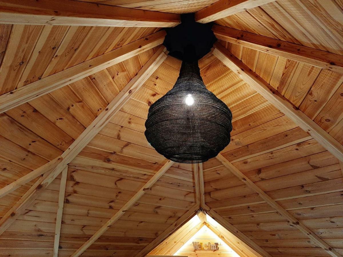 La Cabane De L'Atelier Bomal Exteriér fotografie